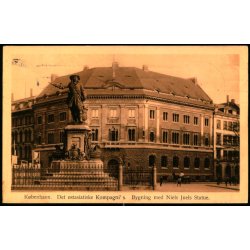Kbenhavn - Det stasiatisk Kompagnis.  Bygning med Niels Juels Statue - Alex Vincent 198 - Brugt