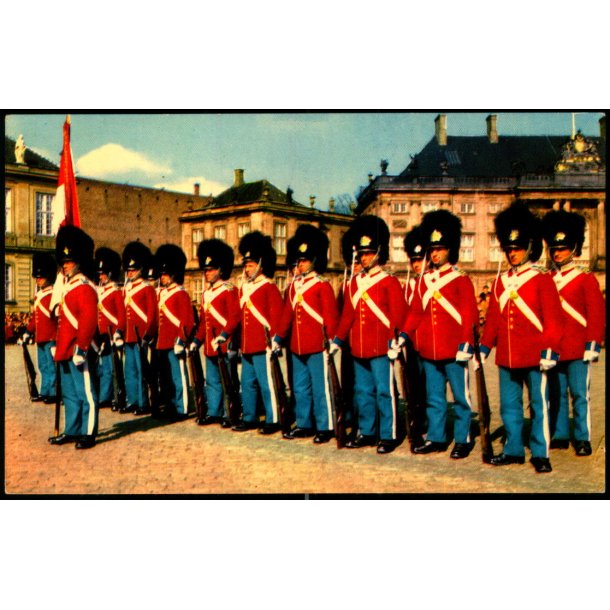 Kbenhavn - Vagtparaden p Amalienborg - Rudolf Olsen 50