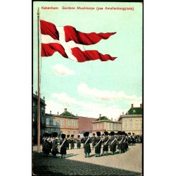 Kbenhavn - Gardens Musikkorps (paa Amalienborgplads) C.R. 155