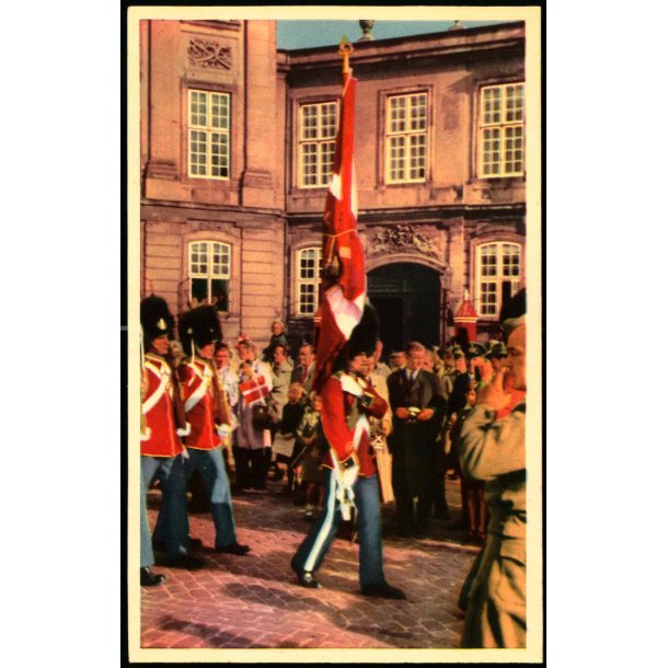 Kbenhavn - Livgarden i Galla henter Fanen - K. Witt-Mller 6700-3
