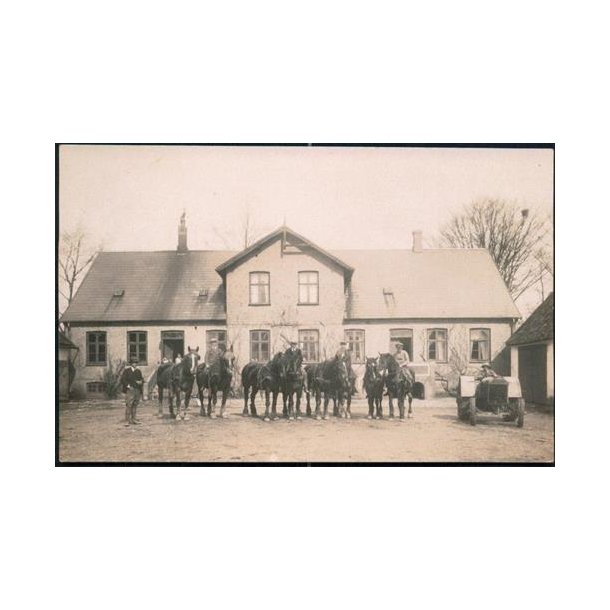 Fotokort Ukendt - G&aring;rdens Arbejdskraft ?