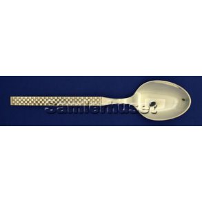 Pepita Dessertske, 17½ cm.