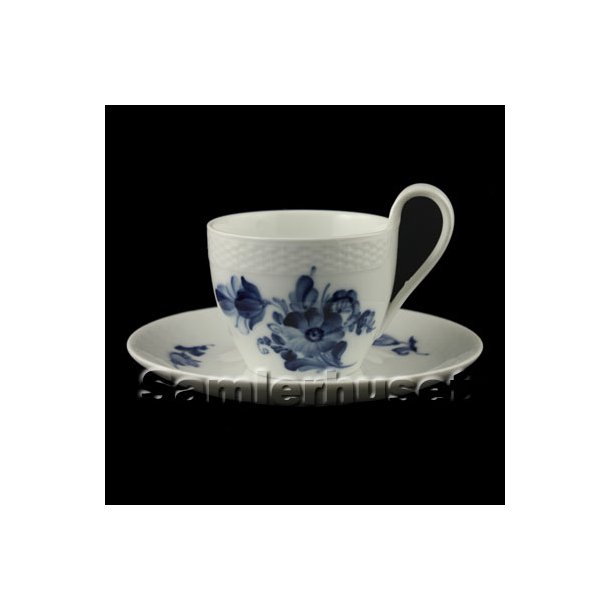 Bl&aring; Blomst Flettet Kaffekop m. h&oslash;j hank 6&frac12; cm.