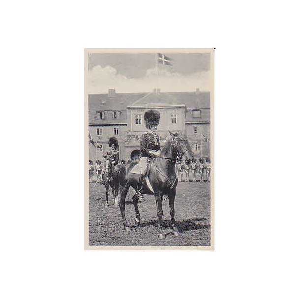 Kong Christian X til Hest. u/no