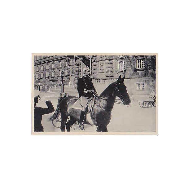 Kong Christian X til Hest. u/no