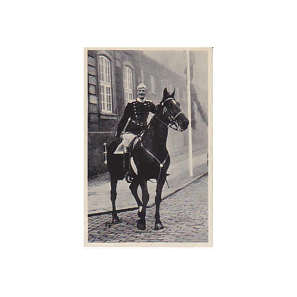 Kong Christian X til Hest. u/no