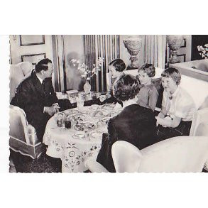 Kongeparet og de tre prinsesser. St.7019