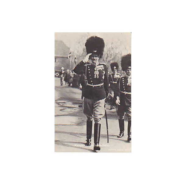 Kongen i Garderuniform. St.4088