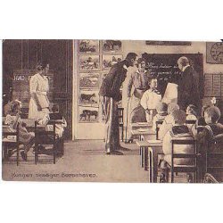 Kongen bes&oslash;ger B&oslash;rnehaven - D&oslash;v.u/no