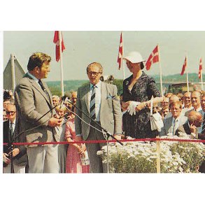 Dronning Margrethe Indvier Farøbroen.