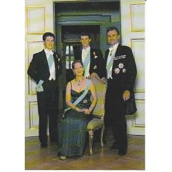 Den Kongelige Familie p Amalienborg. St.838