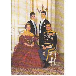 Kongefamilien p&aring; Amalienborg. St.843