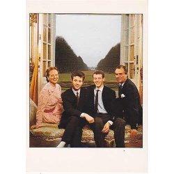 Kongefamilien p&aring; Fredensborg Slot. G.u/no