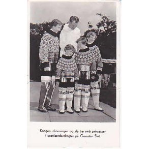 Kongefamilien i Grnlnderdragter - Grsten