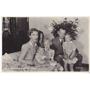 Kongeparet og de tre prinsesser. St.u/no