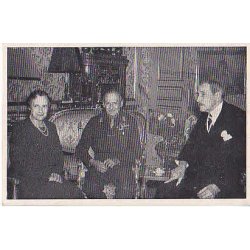 Kongen og Droningen og Montgomery. C.O.