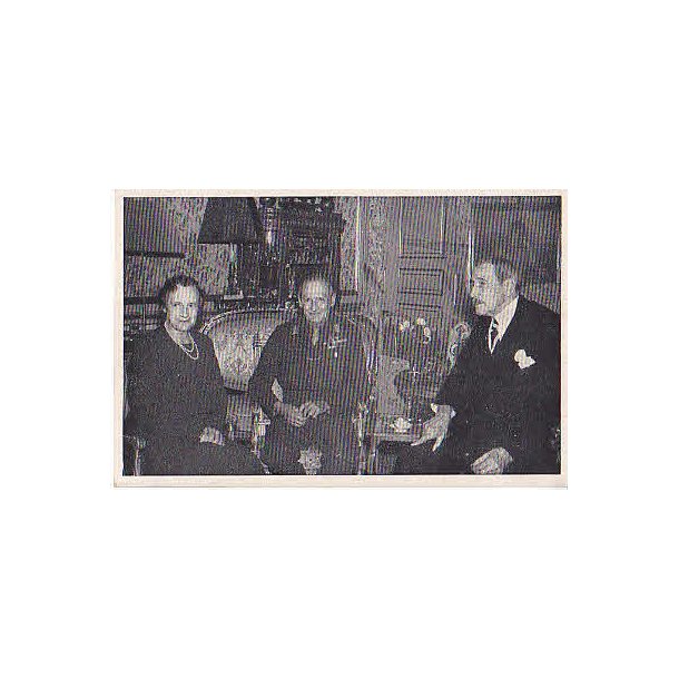 Kongen og Droningen og Montgomery. C.O.