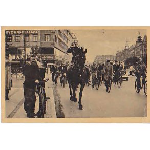 Kong Christian X rider Morgentur. W.M.