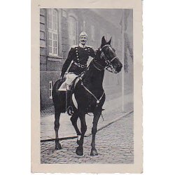 Kong Christian X til Hest . S.F.