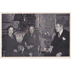 Kongen og Droningen og Montgomery. u/no