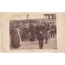 Kongefamilien Modtages p&aring; land. u/no