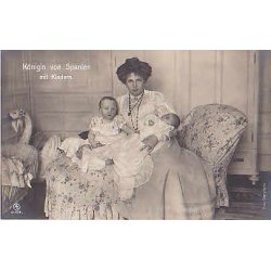 K&oslash;nigin von Spanien mit Kindern.