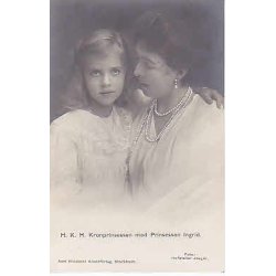 Kronprinsessan med Prinsessan Ingrid.