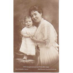 Kronprinsessan med Prins Carl Johan.