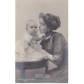 Kronprinsessan med Prinsessan Ingrid.