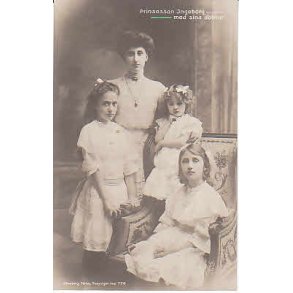 Prinsessan Ingeborg med sina D&oslash;ttrar.