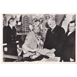 Prinsessan Sibylla p&aring; Bor&aring;sm&aelig;ssan 1949.