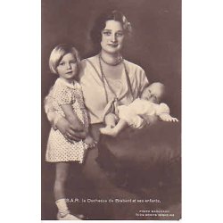 S.A.R.la Duchesse de Brabant ses enfants.
