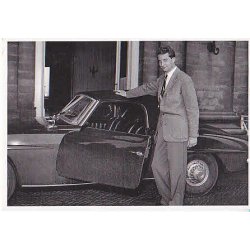 Prins Albert met Zijn Mercedes SL 190. 1956