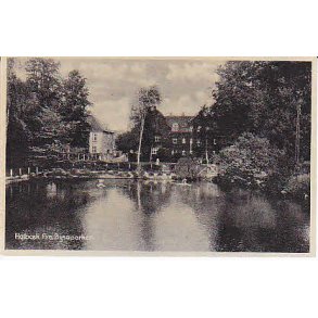 Holb&aelig;k fra Bys&oslash;parken