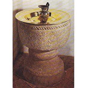 Fjenneslev Kirke - Døbefont -u/n