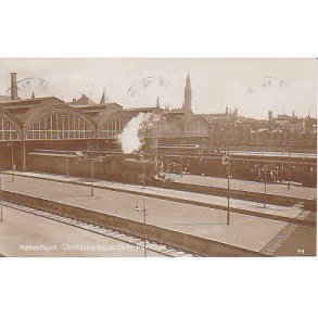 Centralbanegaardens Perroner - Kbenhavn- S.N.P.u/