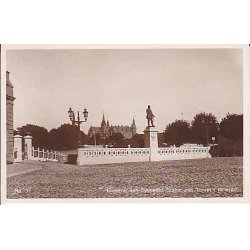 Fr.VII s Statue p&aring; Torvet Hiller&oslash;d- P.H.u/n