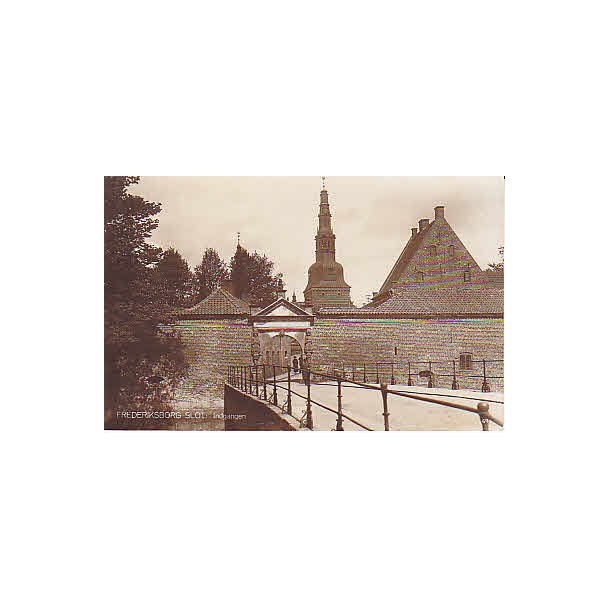Frederiksborg Slot. Indgangen S.N.P. 64