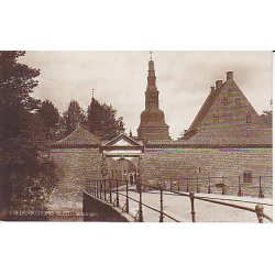 Frederiksborg Slot. Indgangen S.N.P. 64