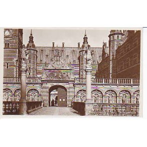 Frederiksborg Slot - Slotsgaarden -P.H. 27
