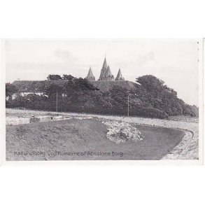 Kallundborg. Ved Ruinerne af Absalons Borg.
