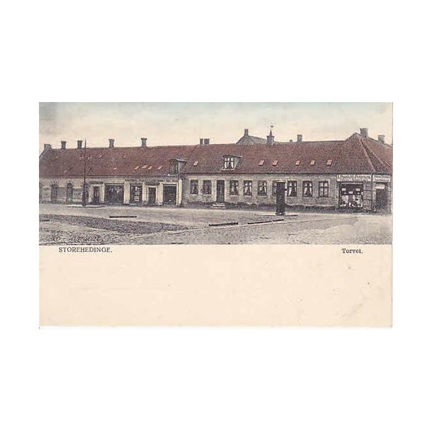 Storehedinge - Torvet - P.A. 2409