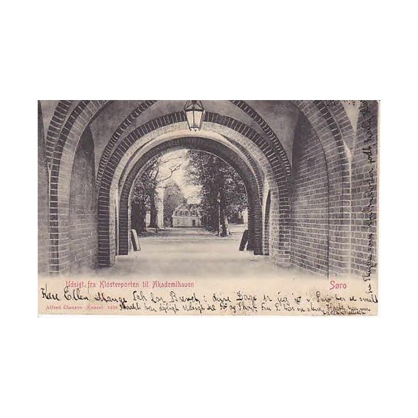 Sor&oslash; - Udsigt fra Klosterporten til Akademihaven.