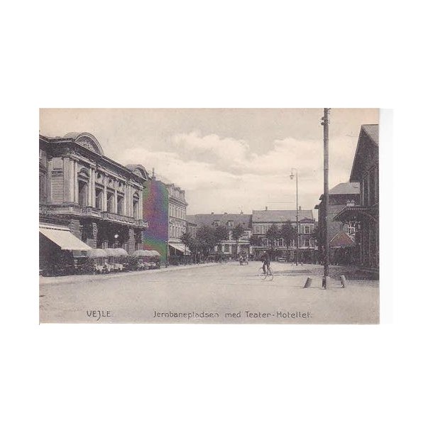 Vejle - Jernbanepladsen med Teater- Hotellet