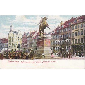 H&oslash;jbroplads med Biskop Absalons Statue - C.R.
