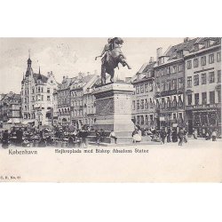 H&oslash;jbroplads med Biskop Absalons Statue - C.R.