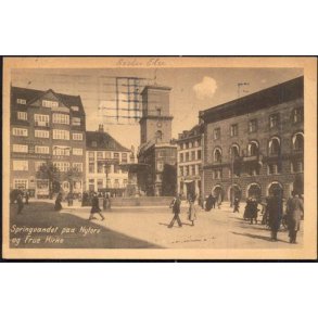Springvandet paa Nytorv og Frue kirke - D.R.u/n