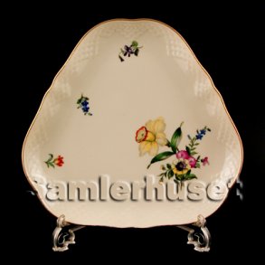 Saxisk Blomst Cremet Kagefad Trekantet