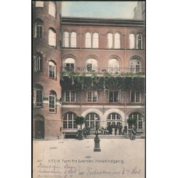 K.F.U.M.- Parti fra Gaarden, Hovedindgang - E.N