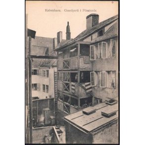 København - Gaardparti i Pilestræde. F.B. 597